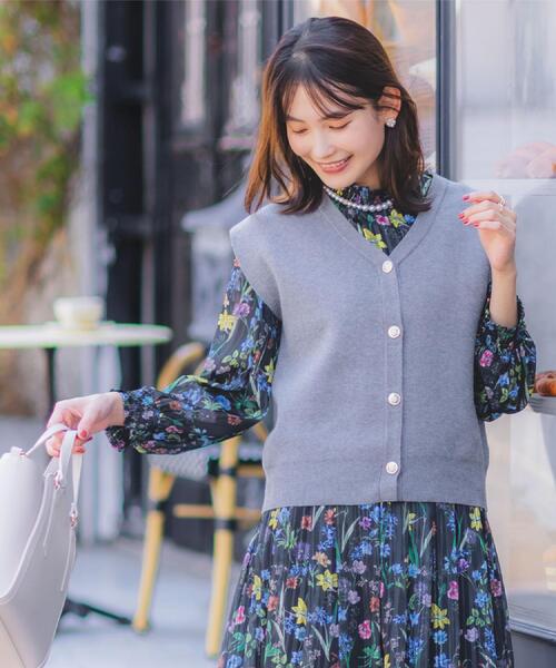 ITS'DEMO（イッツデモ）の「【手洗い可】Vネックニットジレ（ニット/セーター・レディース・アイボリー/チャコールグレー/ブラック・00）」の4枚目の写真