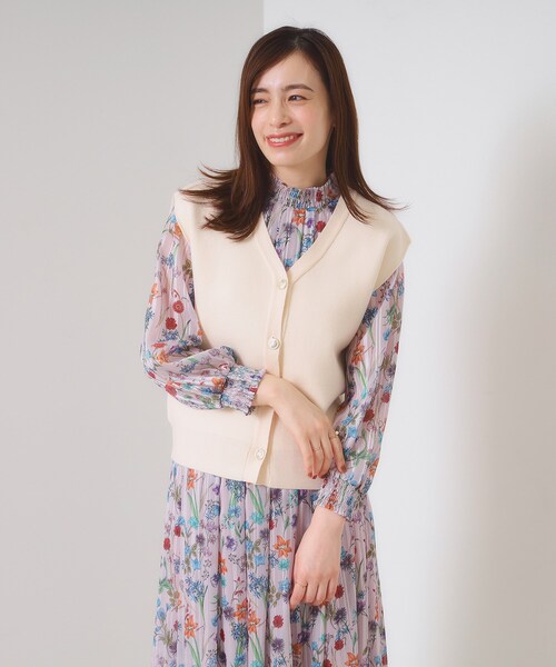 ITS'DEMO（イッツデモ）の「【手洗い可】Vネックニットジレ（ニット/セーター・レディース・アイボリー/チャコールグレー/ブラック・00）」の7枚目の写真