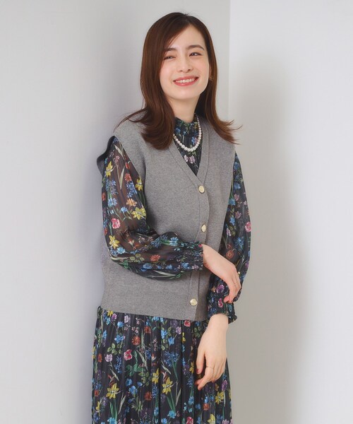 ITS'DEMO（イッツデモ）の「【手洗い可】Vネックニットジレ（ニット/セーター・レディース・アイボリー/チャコールグレー/ブラック・00）」の11枚目の写真