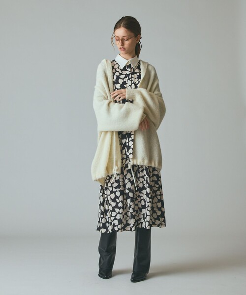 GRACE CLASS(グレースクラス)の「ストールアルパカカーディガン(カーディガン/ボレロ・レディース・ホワイト/ブラウン・36)」の11枚目の写真