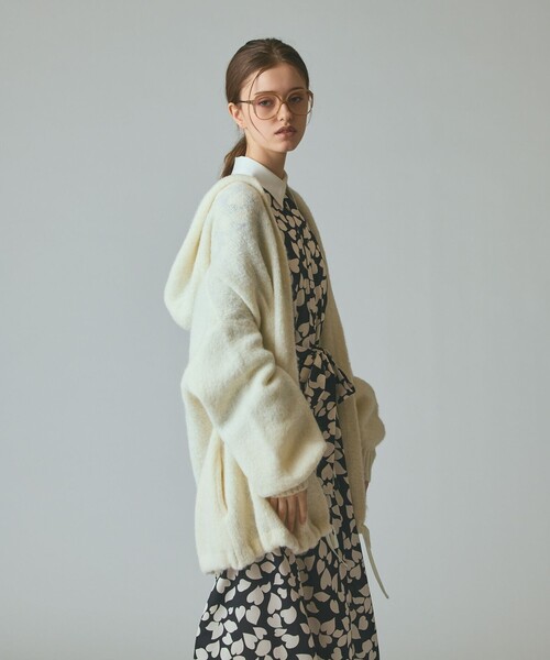 GRACE CLASS(グレースクラス)の「ストールアルパカカーディガン(カーディガン/ボレロ・レディース・ホワイト/ブラウン・36)」の14枚目の写真