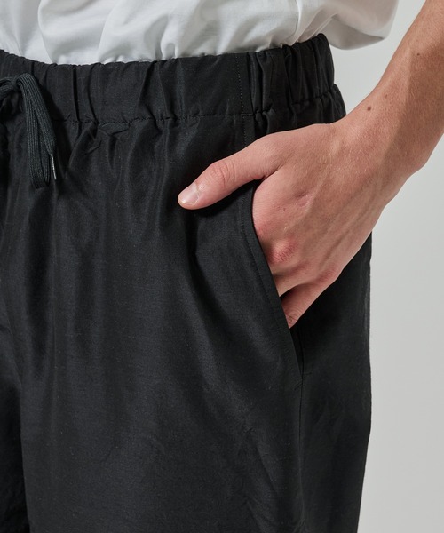 markaware（マーカウェア）の「【markaware/marka】ウールシルク高密度タイプライター / アジャスタブルヘムイージーワイドパンツ, Chambray Black（その他パンツ・メンズ・ブラック・1/2）」の10枚目の写真