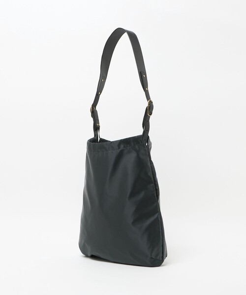 未使用品 texnh TRIANGLE SHOULDER レザーショルダーバッグ texnh テクネ / TRIANGLE SHOULDER ブラック