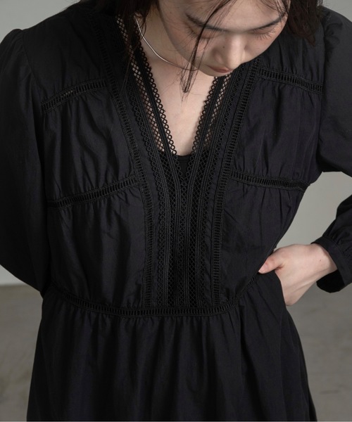 I_am（アイアム）の「v neck lace tiered dress / ブイネックレースティアードドレス（ワンピース・レディース・ブラック/ホワイト・FREE）」の10枚目の写真