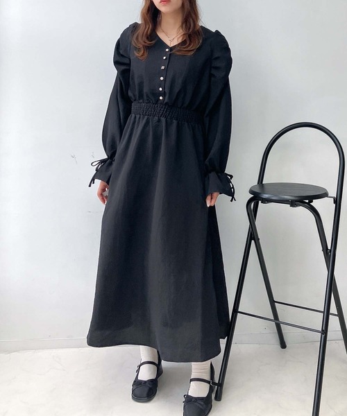 AS KNOW AS plus（アズノゥアズプラス）の「♪パワショルキラ釦ワンピース（ワンピース・レディース・グレー系/アイボリー系/ブラック系・FREE）」の2枚目の写真