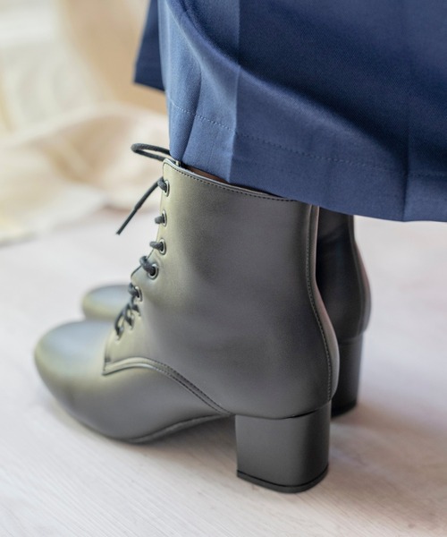 Catherine Cottage（キャサリンコテージ）の「レースアップヒールブーツ（5cmヒール）（ブーツ・キッズ・ブラック/ベージュ・25/24/23）」の4枚目の写真