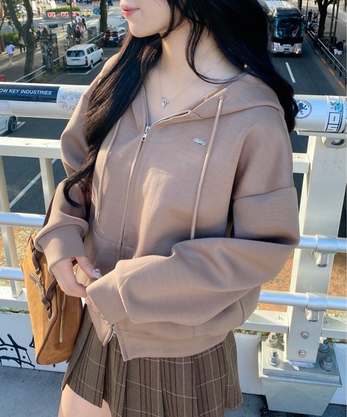 INGNI（イング）の「プレート付ダブルジップダンボールパーカー（パーカー・レディース・オフホワイト/グレー/ブラック/モカ・M）」の12枚目の写真