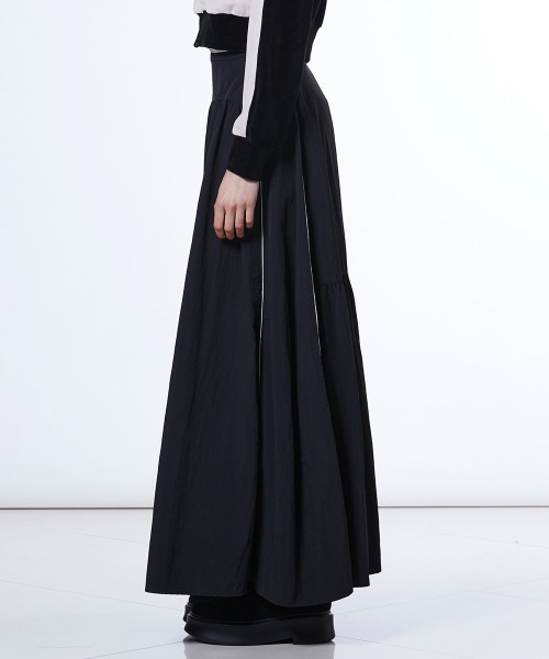 ESSENTIAL（エッセンシャル）の「ナイロンタフタフレアスカート（スカート・レディース・カーキ/ブラック・38/36）」の5枚目の写真