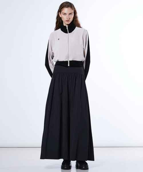 ESSENTIAL（エッセンシャル）の「ナイロンタフタフレアスカート（スカート・レディース・カーキ/ブラック・38/36）」の15枚目の写真