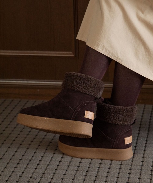 Minnetonka(ミネトンカ)の「MINNETONKA ミネトンカ / 25M04 厚底フロントジップボアブーツ(ブーツ・レディース・ブラック/アッシュグレー/ブラウン・6/7/8/9)」の3枚目の写真