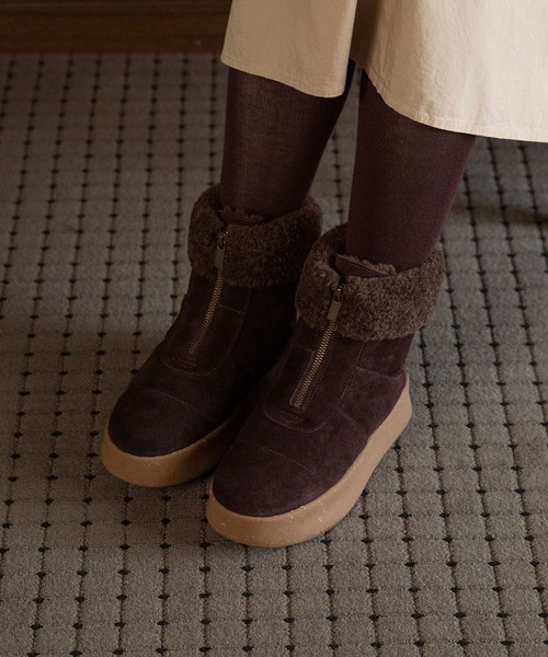 Minnetonka(ミネトンカ)の「MINNETONKA ミネトンカ / 25M04 厚底フロントジップボアブーツ(ブーツ・レディース・ブラック/アッシュグレー/ブラウン・6/7/8/9)」の16枚目の写真