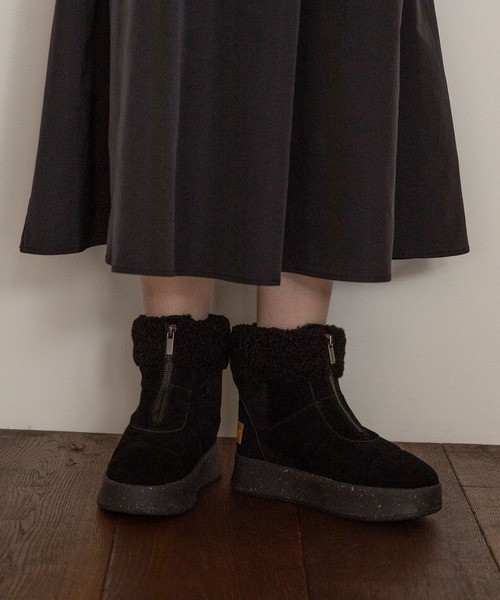 Minnetonka(ミネトンカ)の「MINNETONKA ミネトンカ / 25M04 厚底フロントジップボアブーツ(ブーツ・レディース・ブラック/アッシュグレー/ブラウン・6/7/8/9)」の22枚目の写真