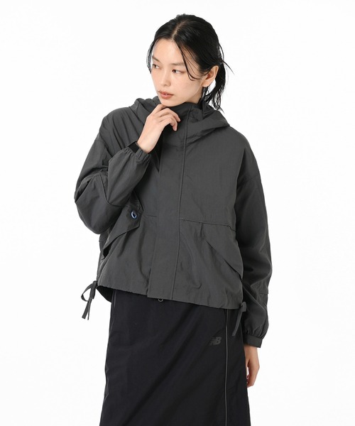 NEW BALANCE（ニューバランス）の「フーデットタスランジャケット（ブルゾン・レディース・ダークグレー/オフホワイト・SMALL/MEDIUM/LARGE）」の2枚目の写真