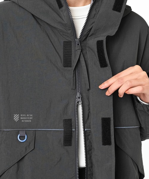 NEW BALANCE（ニューバランス）の「フーデットタスランジャケット（ブルゾン・レディース・ダークグレー/オフホワイト・SMALL/MEDIUM/LARGE）」の22枚目の写真