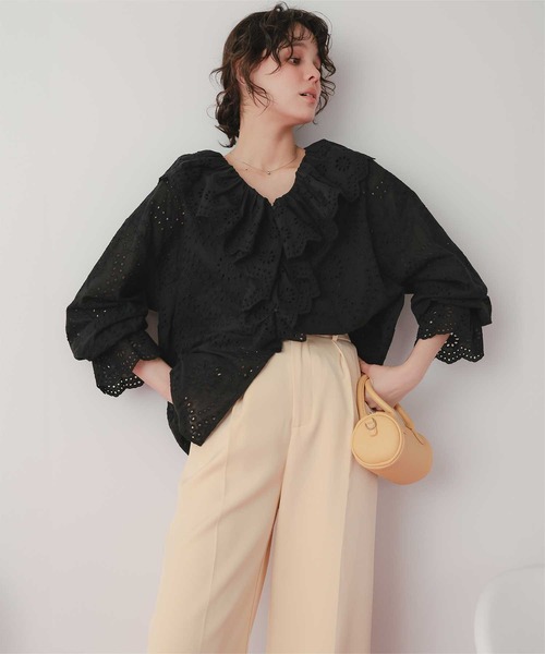 titivate(ティティベイト)の「フリルカラーレースブラウス(シャツ/ブラウス・レディース・オフホワイト/ブラック・L/M)」の2枚目の写真
