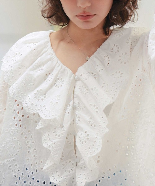 titivate(ティティベイト)の「フリルカラーレースブラウス(シャツ/ブラウス・レディース・オフホワイト/ブラック・L/M)」の8枚目の写真