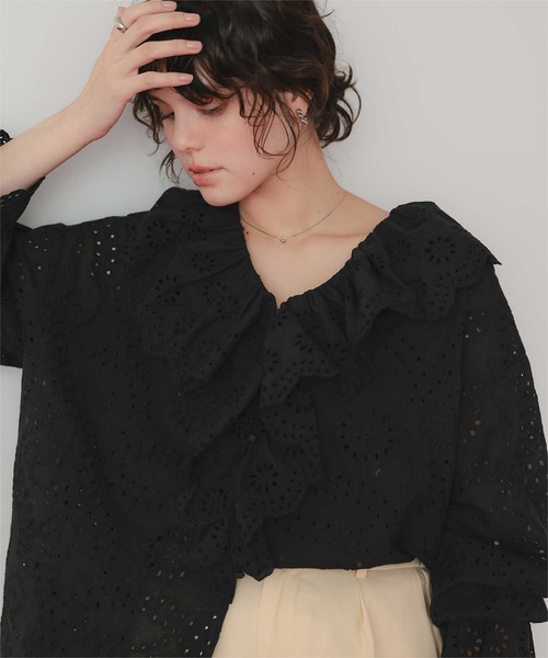 titivate(ティティベイト)の「フリルカラーレースブラウス(シャツ/ブラウス・レディース・オフホワイト/ブラック・L/M)」の19枚目の写真