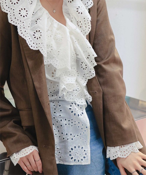 titivate(ティティベイト)の「フリルカラーレースブラウス(シャツ/ブラウス・レディース・オフホワイト/ブラック・L/M)」の14枚目の写真