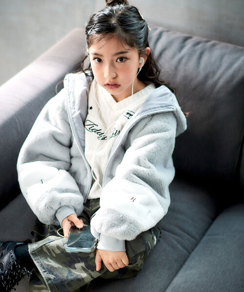 ZIDDY（ジディ）の「【 ニコ☆プチ 掲載 】ショート丈ファーブルゾン(130~160cm)（ブルゾン・キッズ・ブラック/グレー・FREE/150cm/130cm/140cm）」の10枚目の写真