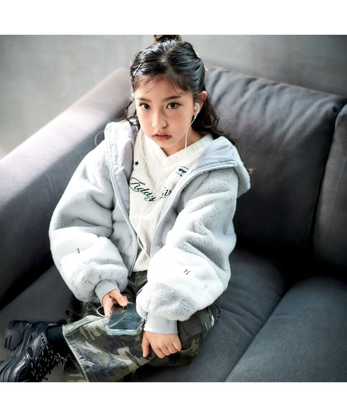 ZIDDY（ジディ）の「【 ニコ☆プチ 掲載 】ショート丈ファーブルゾン(130~160cm)（ブルゾン・キッズ・ブラック/グレー・FREE/150cm/130cm/140cm）」の6枚目の写真