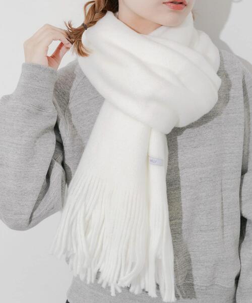 SMELLY(スメリー)の「ソフトボリュームマフラー(マフラー・レディース・グレー/チャコールグレー/ライトブルー/ホワイト/ベージュ・-)」の7枚目の写真