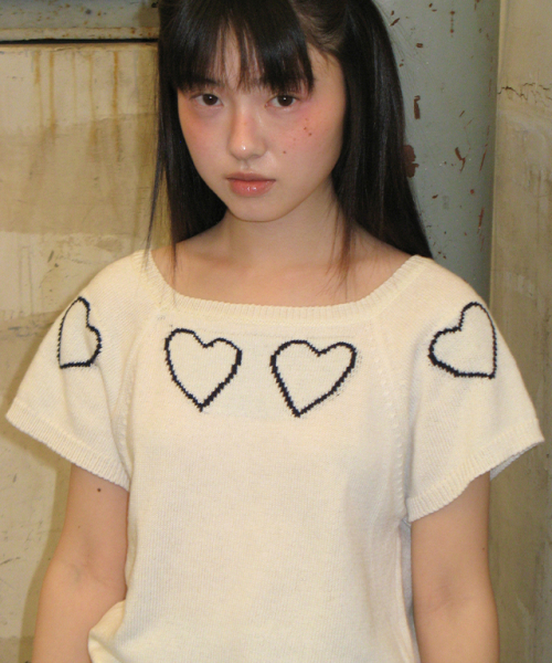 RONRON(ロンロン)の「HEART LINE SHORT SLEEVE KNIT IVORY(ニット/セーター・レディース・その他・FREE)」の4枚目の写真