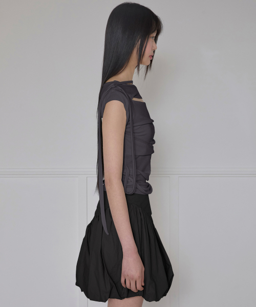 FLAREUP（フレアアップ）の「Asymmetrical Draped Strap Roll-Up T-Shirt (FL-170_Charcoal)（Tシャツ/カットソー・レディース・チャコール・OS）」の8枚目の写真