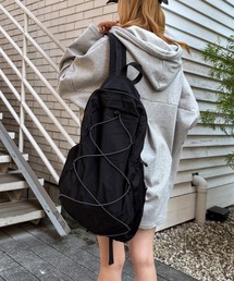 ISOOK（アイスー）の「【ISOOK / アイスー】ドローコードリュック / ナップサック ドロスト 紐 大容量 ナイロンライク ユニセックス ホワイト ブラック 白 黒 ZOZOTOWN限定（バックパック/リュック）」