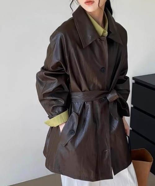 AMELY(エミリー)の「ヴィンテージ レザー調ジャケット(テーラードジャケット・レディース・ブラック/ブラウン/ベージュ・フリー)」の6枚目の写真