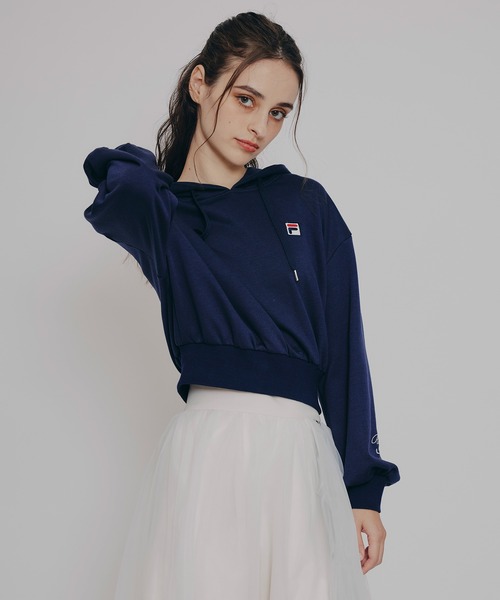 REDYAZEL（レディアゼル）の「［FILA×REDYAZEL］サガラロゴコンパクトフーディ（パーカー・レディース・ライトグレー/ネイビー/オフホワイト・FREE）」の9枚目の写真
