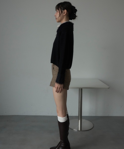 Nadana(ナダナ)の「チェック柄ショートパンツ(その他パンツ・レディース・グレー/ブラウン・MEDIUM/SMALL)」の4枚目の写真