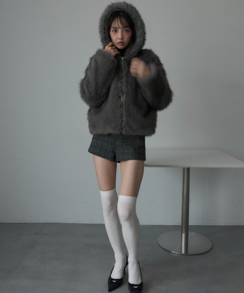 Nadana(ナダナ)の「チェック柄ショートパンツ(その他パンツ・レディース・グレー/ブラウン・MEDIUM/SMALL)」の18枚目の写真