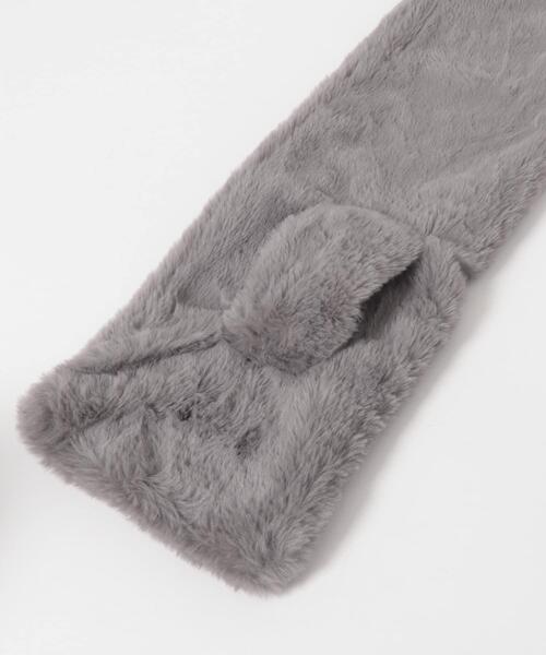 URBAN RESEARCH DOORS(アーバンリサーチドアーズ)の「エコファーティペット(マフラー・レディース・グレー系その他/チャコールグレー/ホワイト系その他・ONE)」の7枚目の写真