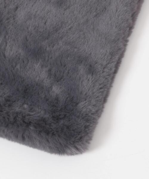 URBAN RESEARCH DOORS(アーバンリサーチドアーズ)の「エコファーティペット(マフラー・レディース・グレー系その他/チャコールグレー/ホワイト系その他・ONE)」の13枚目の写真