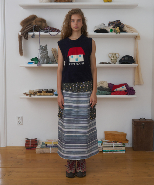 FUN FROM FUN(ファンフロムファン)の「Fun House Knit Vest, Navy(ベスト・レディース・その他・OS)」の5枚目の写真