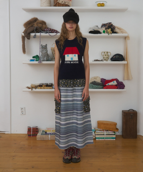 FUN FROM FUN(ファンフロムファン)の「Fun House Knit Vest, Navy(ベスト・レディース・その他・OS)」の2枚目の写真