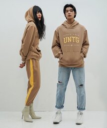 ロゴ刺繍フードスウェットシャツ[ブラウン(ユニセックス)]_UTT-FH02