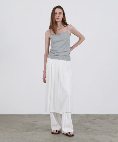 LEVAR（レバー）の「Layered Slim Boots Cut Pants - White（スウェットパンツ・レディース・その他・LONG/SHORT）」の5枚目の写真