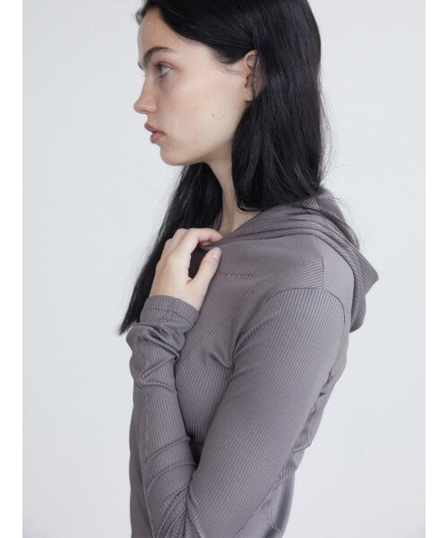 WHOLE PAPER（ホールペーパー）の「タイトリブフードTシャツ - グレー（Tシャツ/カットソー・レディース・グレー・SMALL/MEDIUM/X-SMALL）」の2枚目の写真