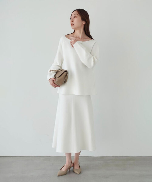 Noble(ノーブル)の「《セットアップ対応》ボートネックスムースニット(ニット/セーター・レディース・ホワイト/チャコールグレー・FREE)」の15枚目の写真