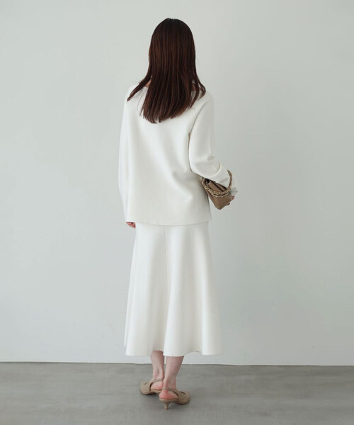 Noble(ノーブル)の「《セットアップ対応》ボートネックスムースニット(ニット/セーター・レディース・ホワイト/チャコールグレー・FREE)」の3枚目の写真