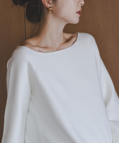 Noble(ノーブル)の「《セットアップ対応》ボートネックスムースニット(ニット/セーター・レディース・ホワイト/チャコールグレー・FREE)」の5枚目の写真
