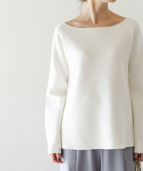 Noble(ノーブル)の「《セットアップ対応》ボートネックスムースニット(ニット/セーター・レディース・ホワイト/チャコールグレー・FREE)」の7枚目の写真