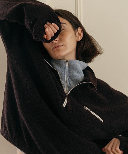 CREDONA（クレドナ）の「WOOL PILE HALF ZIP TOP/ウールパイルハーフジップトップ（Tシャツ/カットソー・レディース・グレー/ライトブルー/ボルドー・FREE）」の12枚目の写真