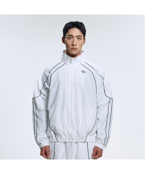 TOLANCE(トランス)の「ストリームカーブドパイピングジャケット - ホワイト(ナイロンジャケット・メンズ・ホワイト・MEDIUM/LARGE/X-LARGE/XX-LARGE)」の1枚目の写真