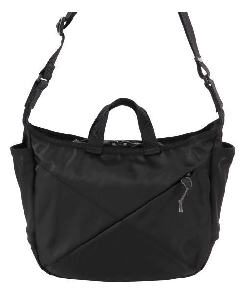 Samsonite Red（サムソナイトレッド）の「【SAMSONITE RED/サムソナイトレッド】 SAC'S BAR別注 バイアスジャック4D 2WAY SHOULDERBAG S（ショルダーバッグ・メンズ・ブラック・FREE）」の5枚目の写真