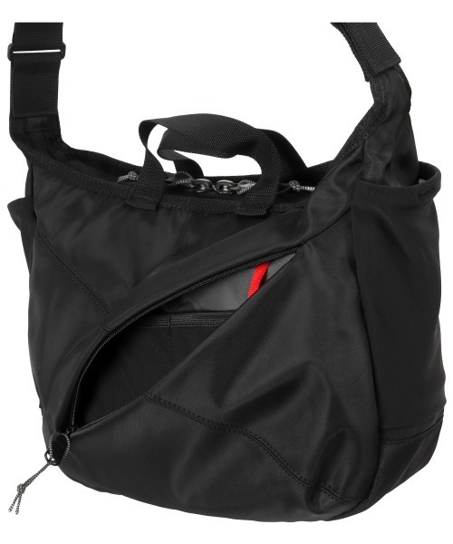 Samsonite Red（サムソナイトレッド）の「【SAMSONITE RED/サムソナイトレッド】 SAC'S BAR別注 バイアスジャック4D 2WAY SHOULDERBAG S（ショルダーバッグ・メンズ・ブラック・FREE）」の9枚目の写真