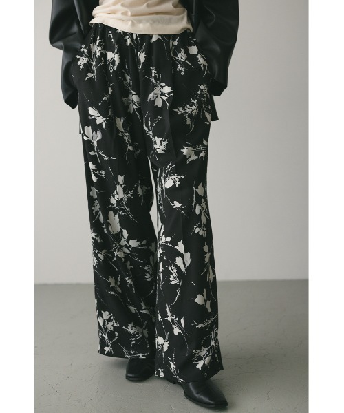 STYLEMIXER（スタイルミキサー）の「フラワープリントリラックスパンツ（その他パンツ・レディース・ホワイト/ブラック・SMALL/MEDIUM）」の13枚目の写真