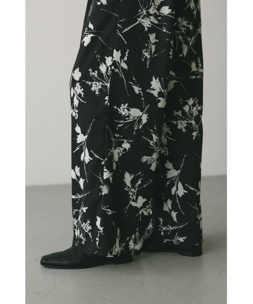STYLEMIXER（スタイルミキサー）の「フラワープリントリラックスパンツ（その他パンツ・レディース・ホワイト/ブラック・SMALL/MEDIUM）」の16枚目の写真