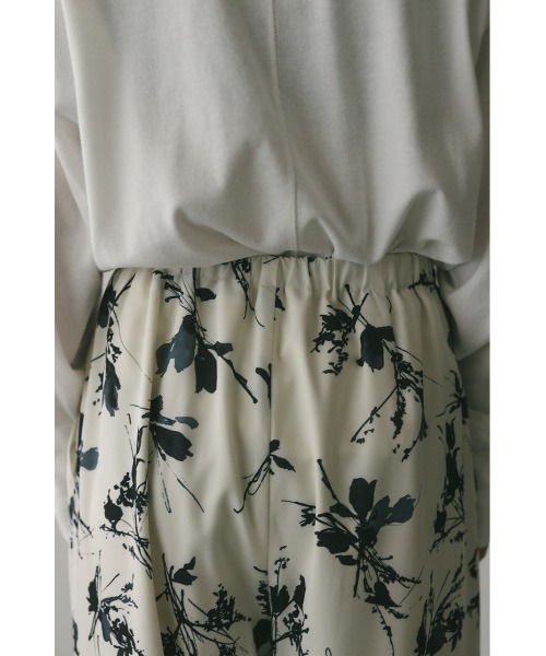 STYLEMIXER（スタイルミキサー）の「フラワープリントリラックスパンツ（その他パンツ・レディース・ホワイト/ブラック・SMALL/MEDIUM）」の9枚目の写真